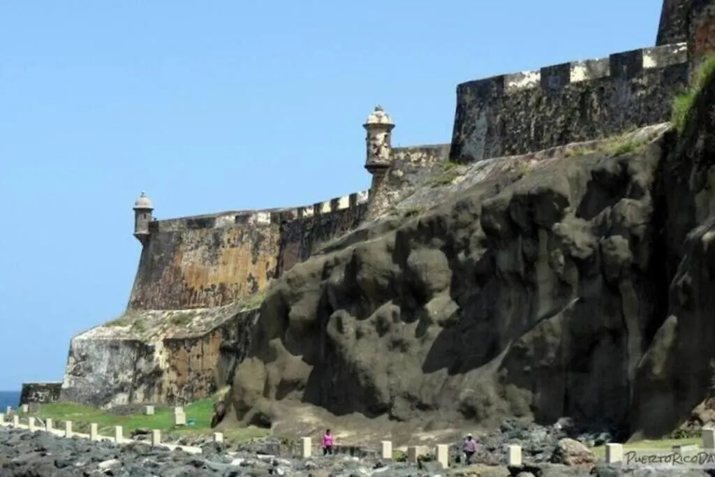 Esperanza Beach 2Bdr 2B Oceanfront Pool Parking San Juan Porto Rico